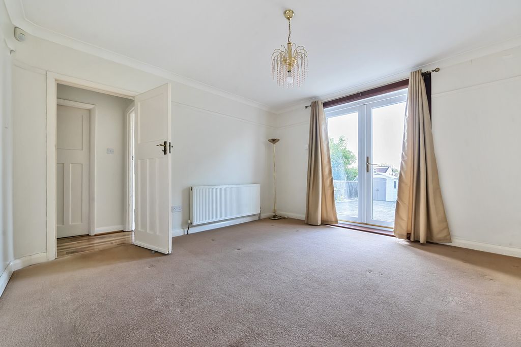 Property photo 3 of 20