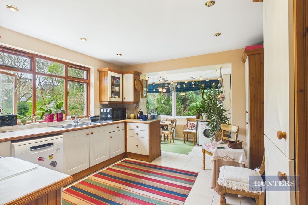 Property photo 3 of 24 Cam05152G0-Pr0406-Still009.Jpg