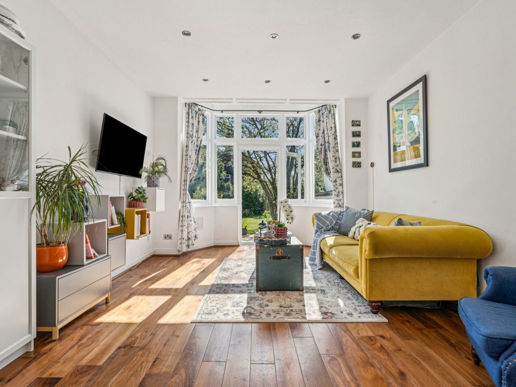 Property photo 3 of 14