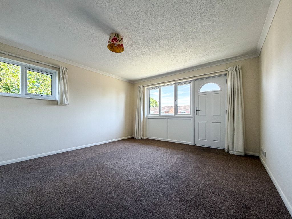Property photo 2 of 11 4048583