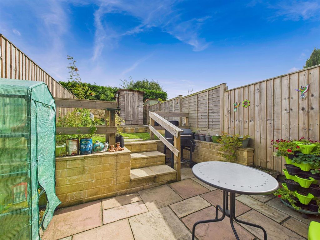 Property photo 3 of 9 Garden