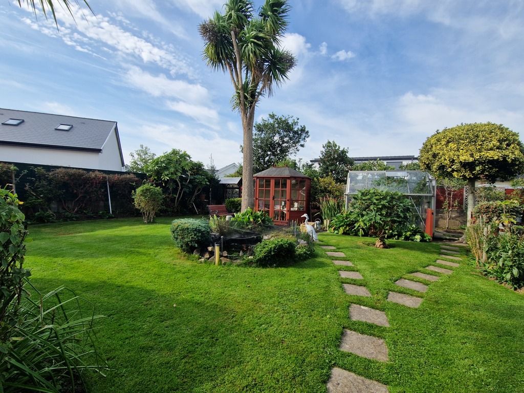Property photo 2 of 31