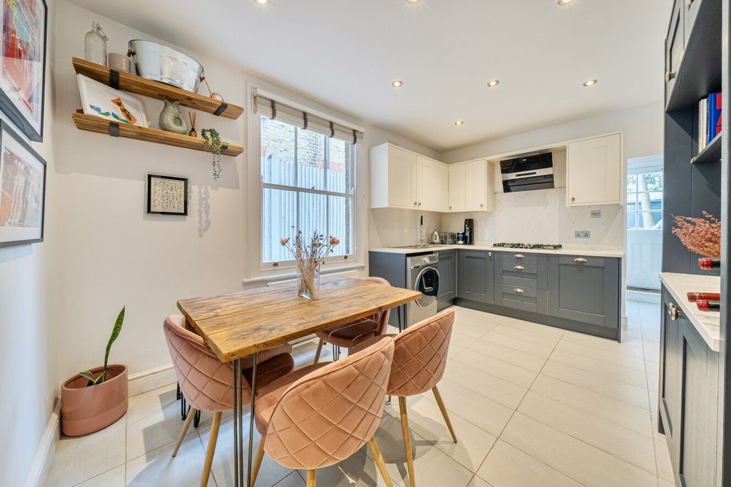 Property photo 3 of 10 Picture No. 25