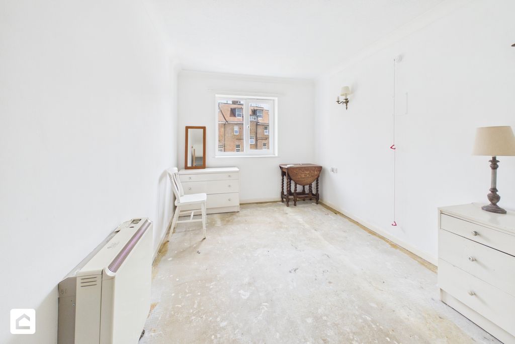 Property photo 3 of 7 Cam02528G0-Pr0475-Still005