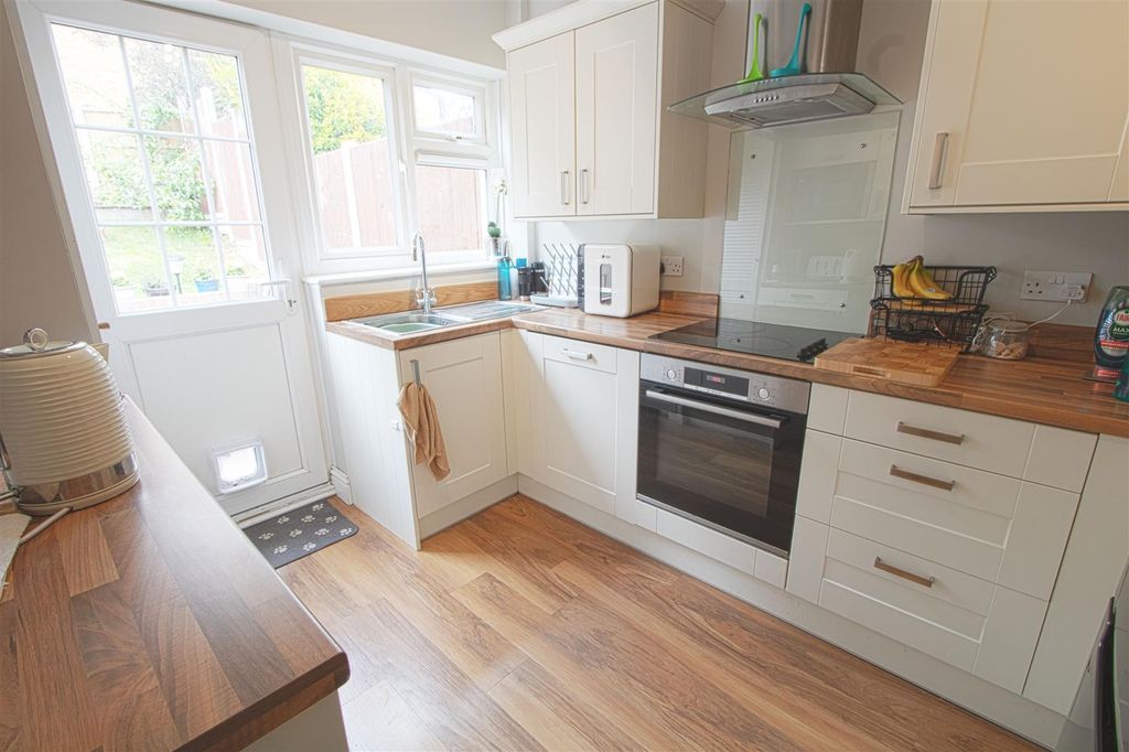 Property photo 3 of 12 Kitchen.Jpg