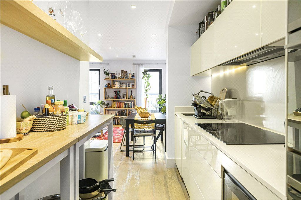 Property photo 2 of 17 Kitchen