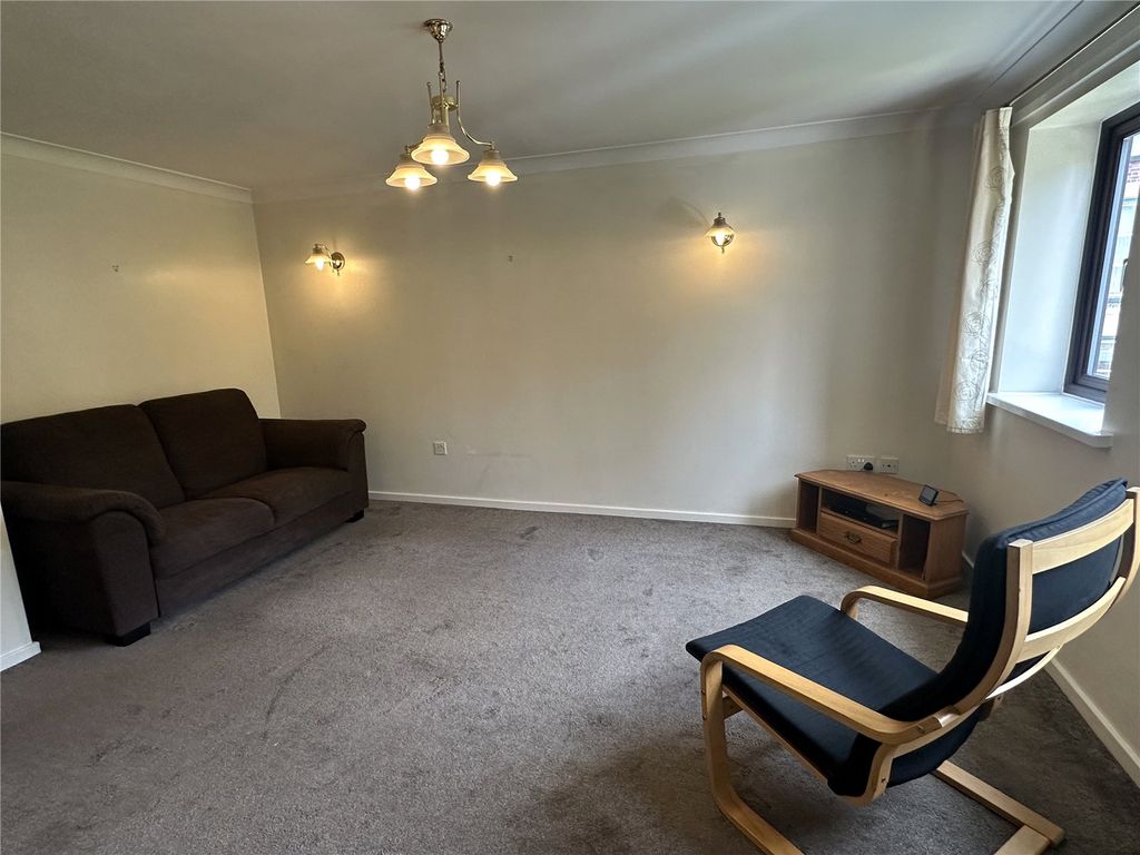 Property photo 1 of 5 Picture No. 14