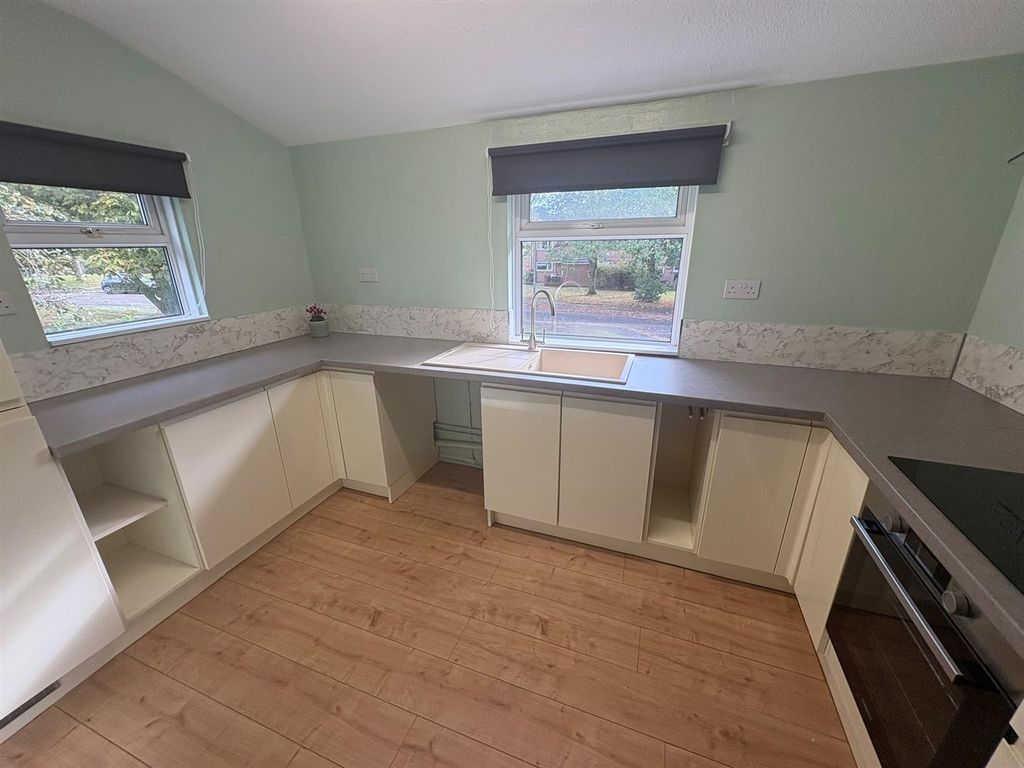 Property photo 2 of 18 F1F330E0-93A4-440c-A8E3-92851A535c3c.Jpeg