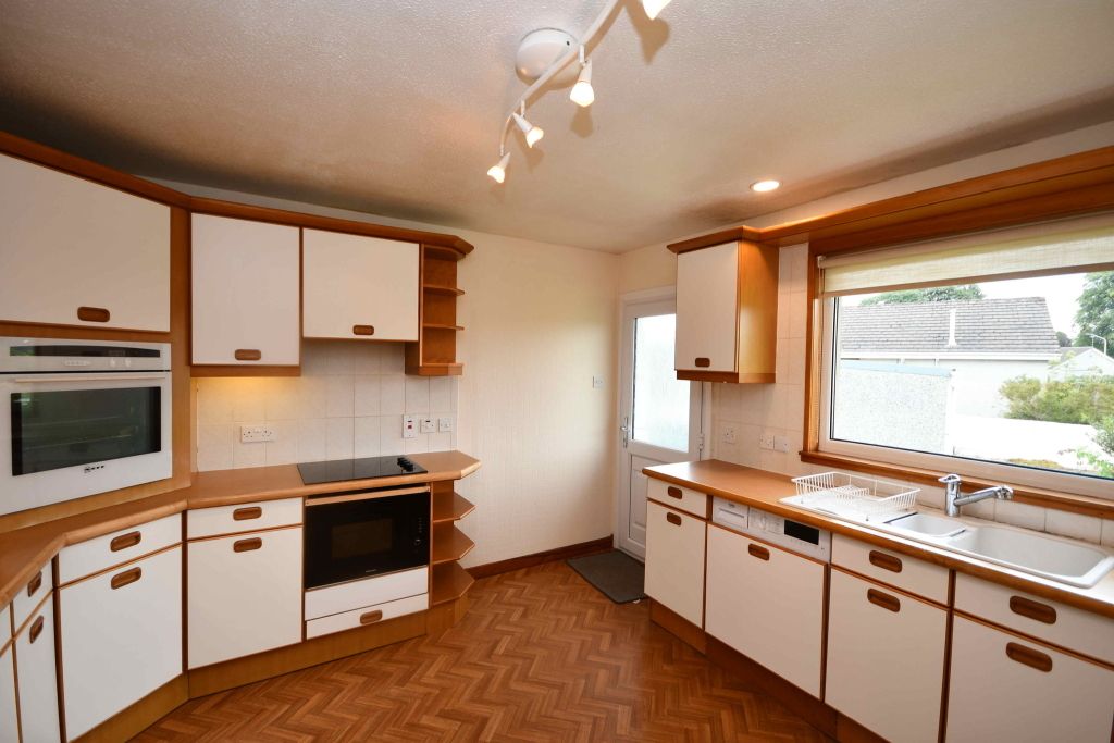 Property photo 2 of 12 Photo