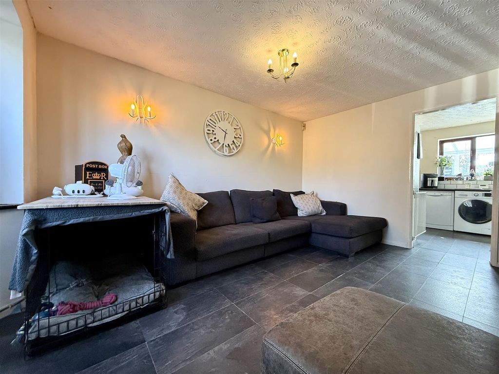 Property photo 3 of 14 3
