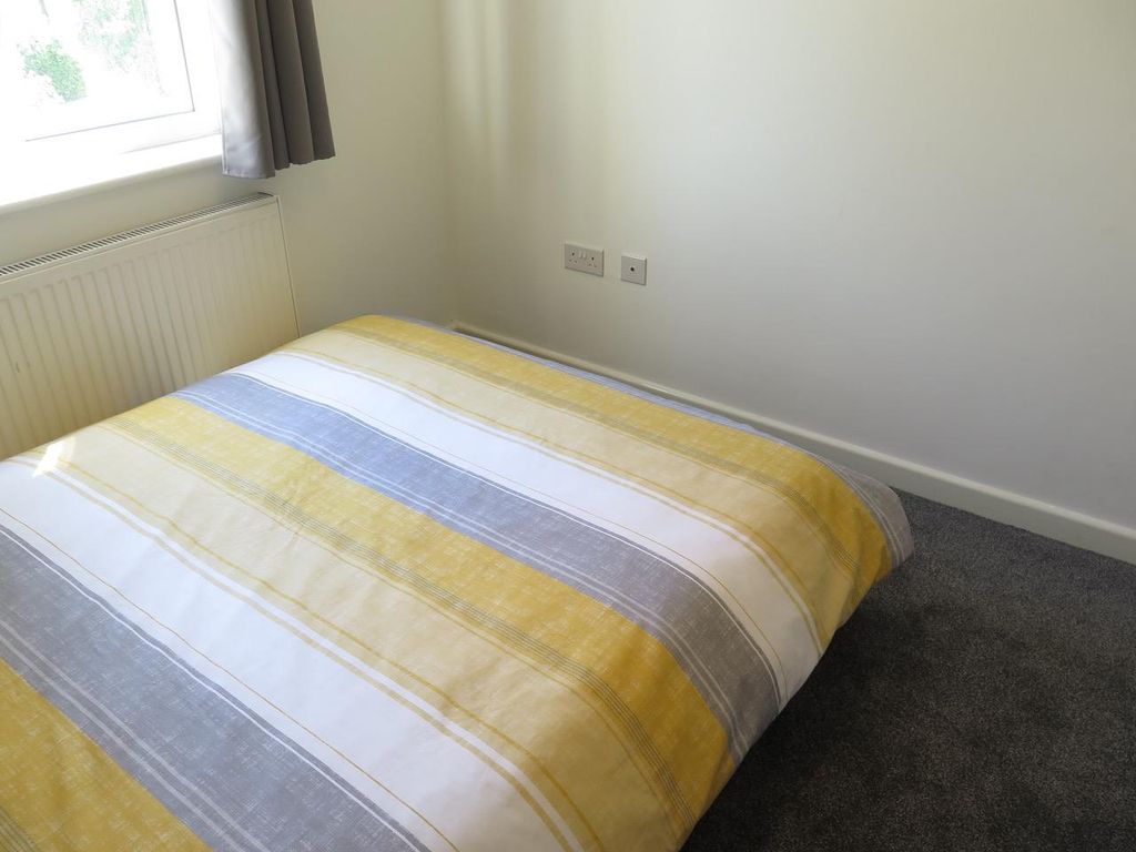 Property photo 3 of 7 Rm 5