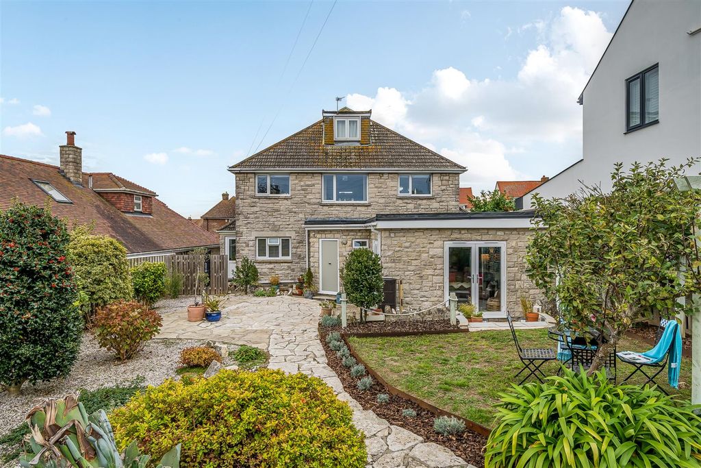 Property photo 2 of 18 1361965-16-68De9F54811Ba.Jpg