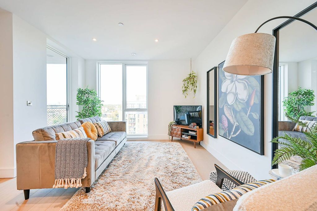 Property photo 2 of 10