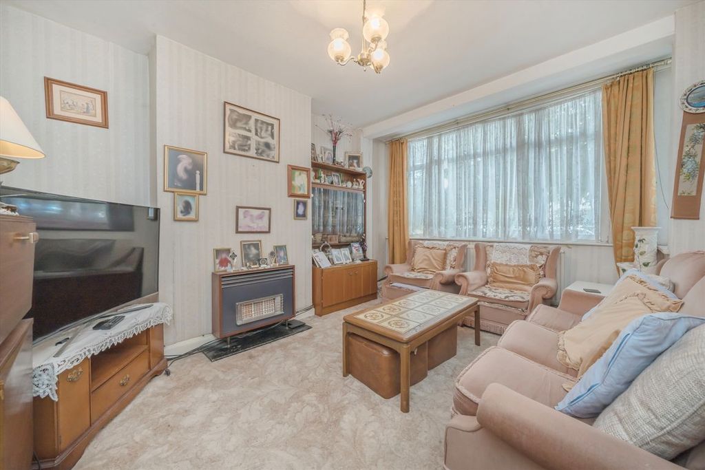 Property photo 2 of 7