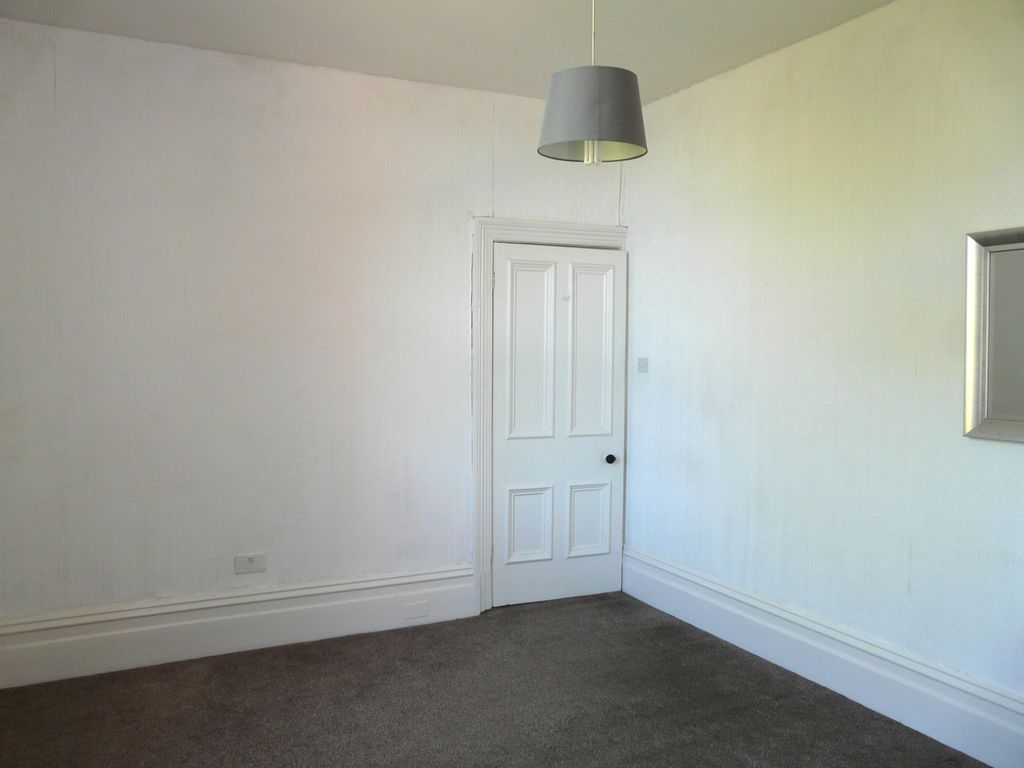 Property photo 3 of 17 Photo 2