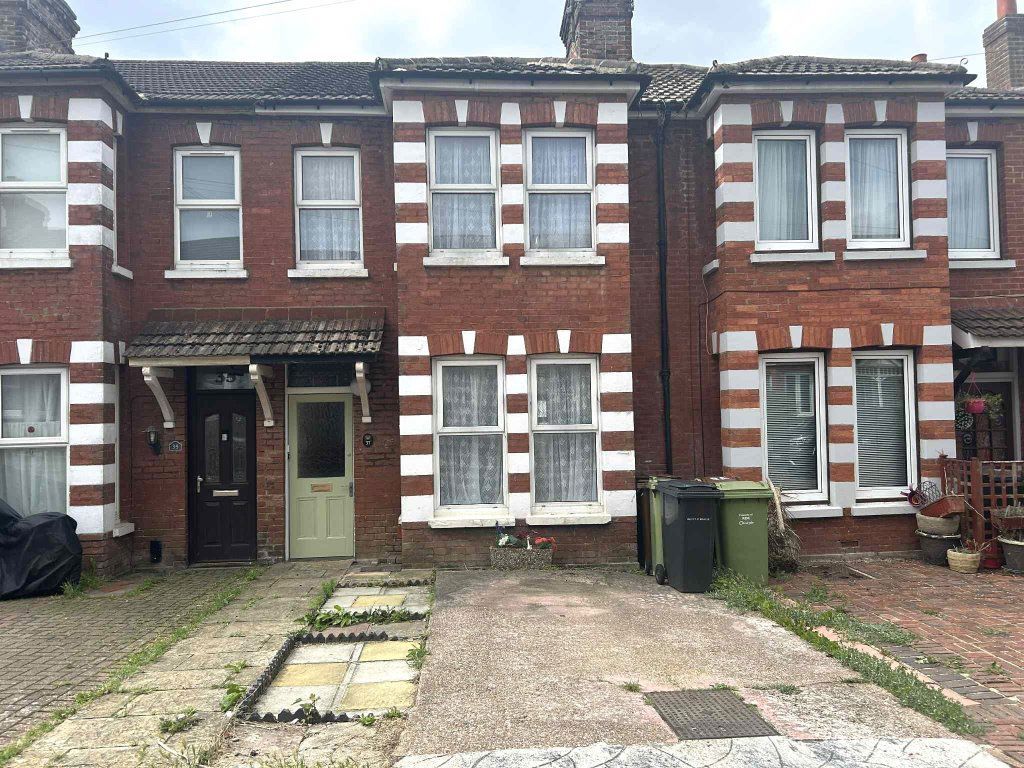 Property photo 2 of 14