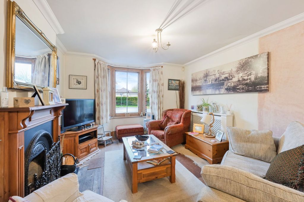 Property photo 3 of 16