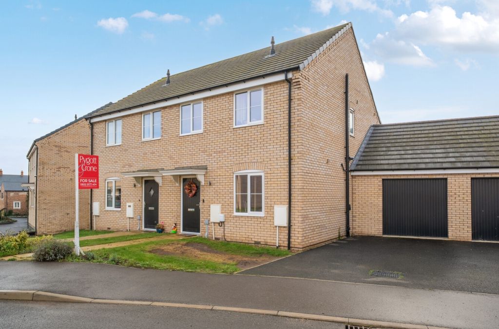 Property photo 1 of 23 1-6Adb62069963E-1537801-1-1A1685B23550c-1