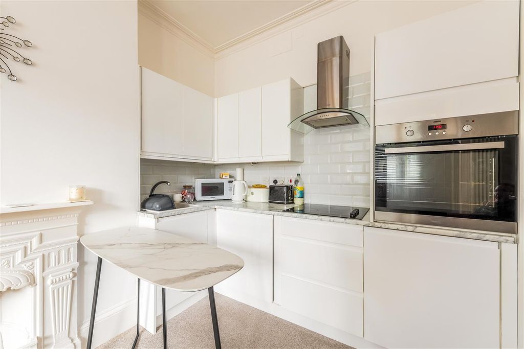 Property photo 2 of 24 Flat 1, 76 Walsingham Road-2.Jpg