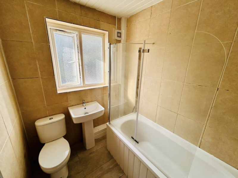 Property photo 1 of 3