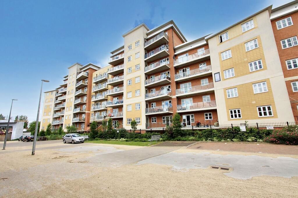 Property photo 1 of 11