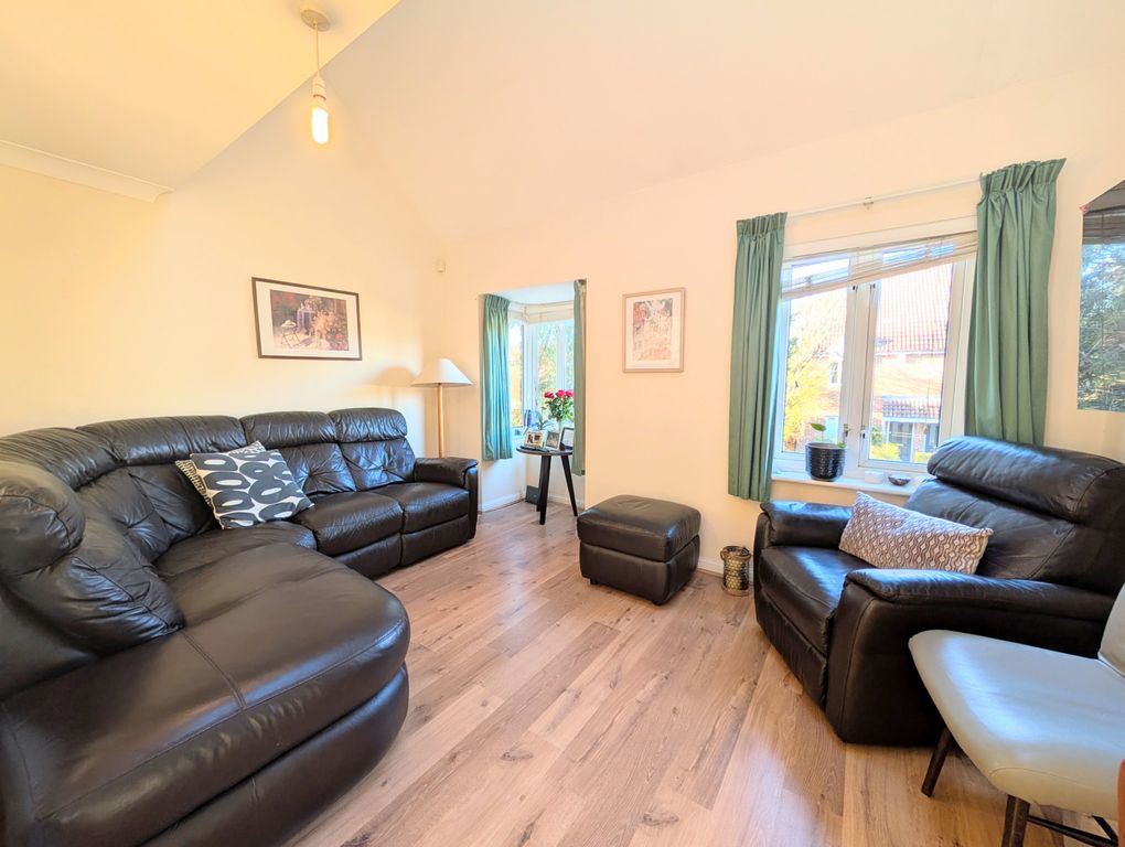 Property photo 3 of 16 Living Room