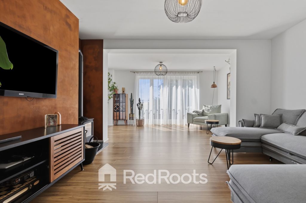Property photo 1 of 34 4892260