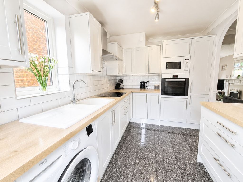 Property photo 3 of 15 5266605
