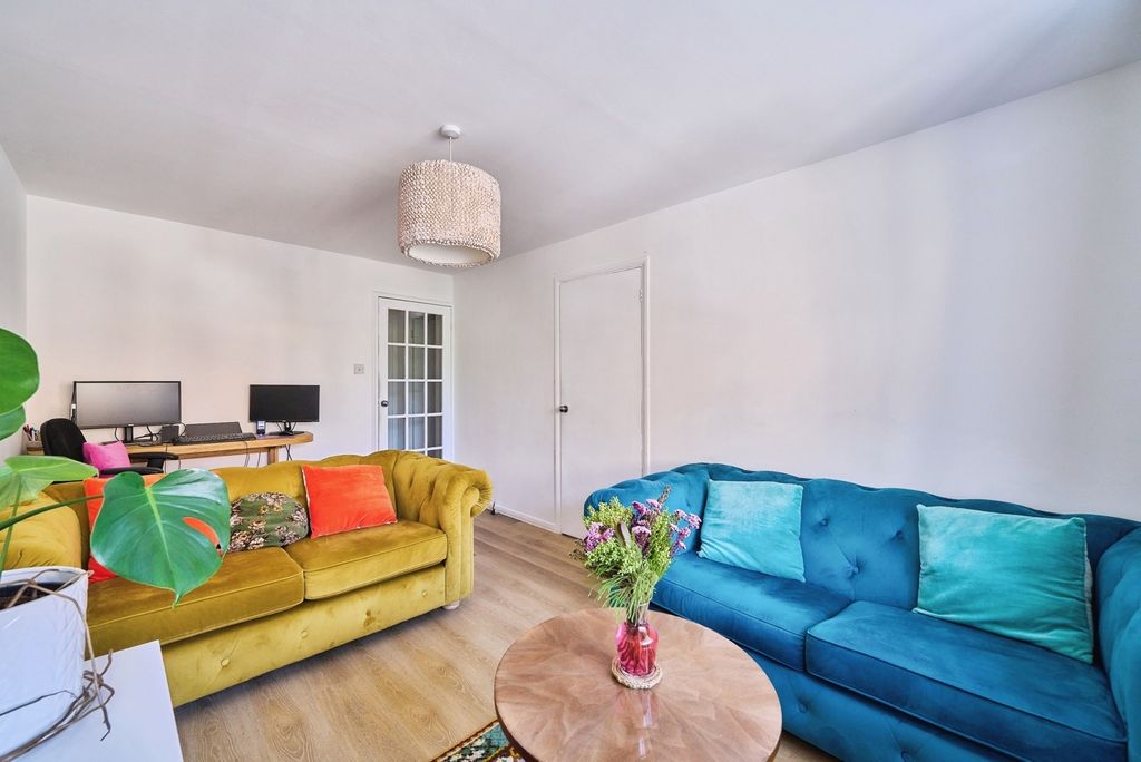 Property photo 2 of 14 Pbox-Img.Jpg