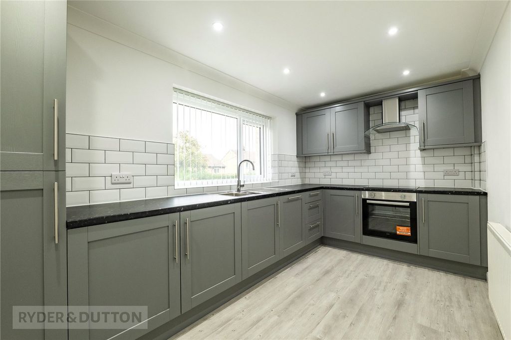 Property photo 3 of 17 Kitchen Diner