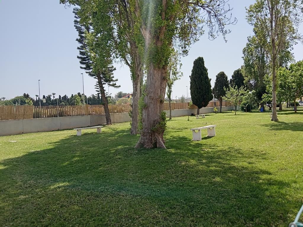 Property photo 2 of 27