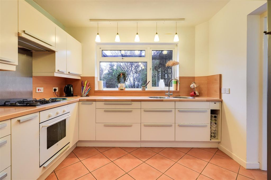 Property photo 2 of 23 Img (18).Jpg