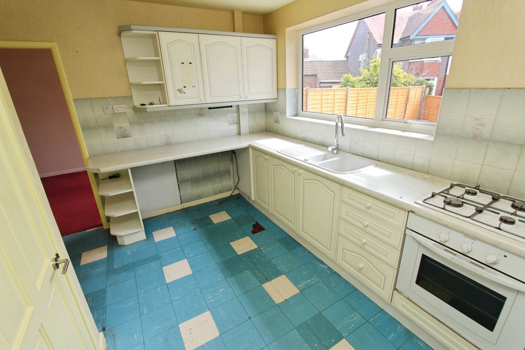 Property photo 3 of 15