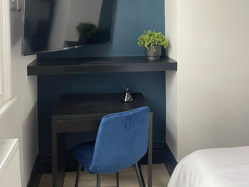 Property photo 2 of 6 Photo 1