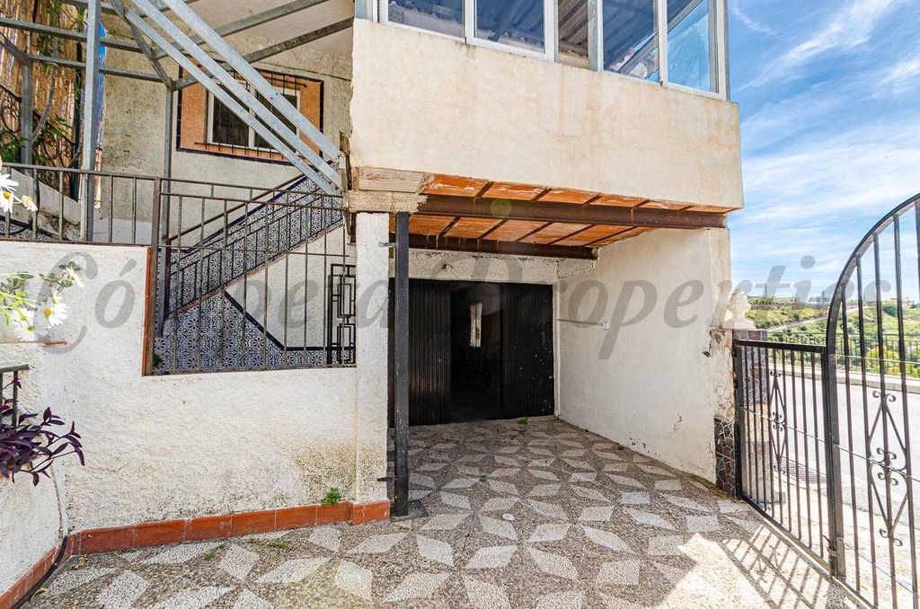 Property photo 3 of 18