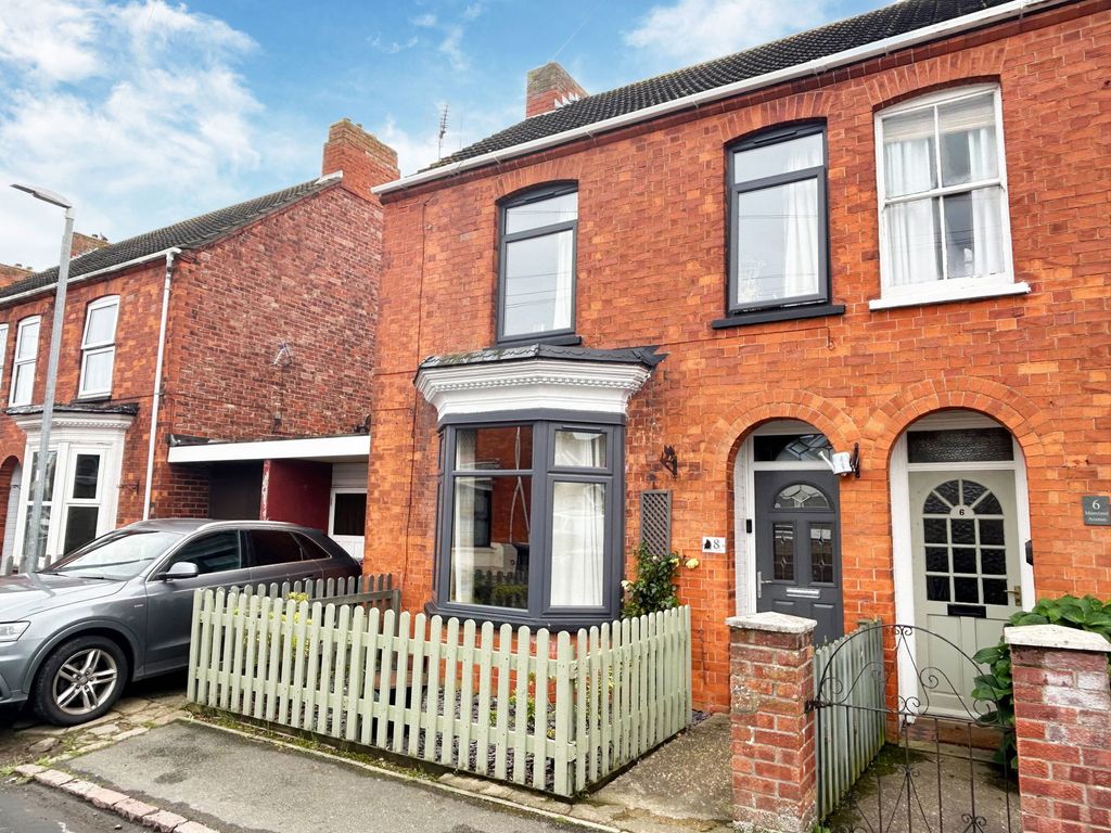 Property photo 1 of 24