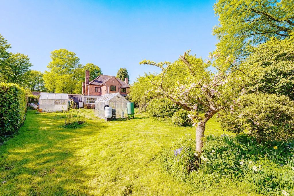 Property photo 2 of 18 Picture No. 32