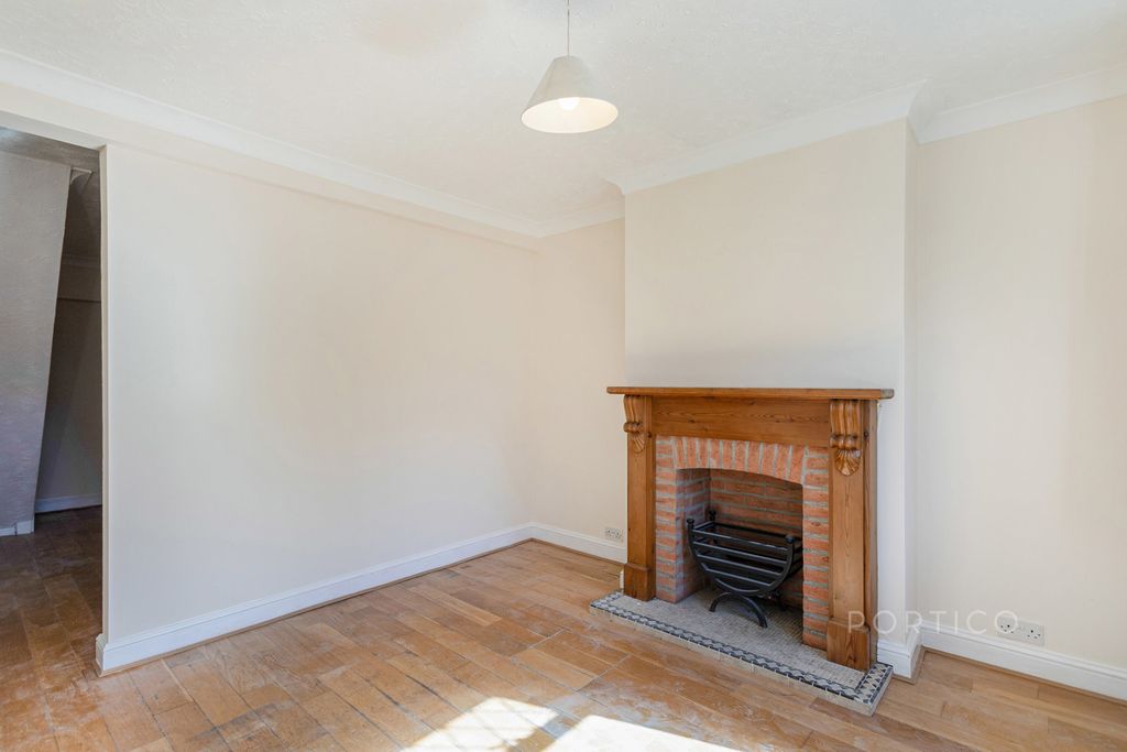 Property photo 3 of 20 Pbox-Img.Jpg