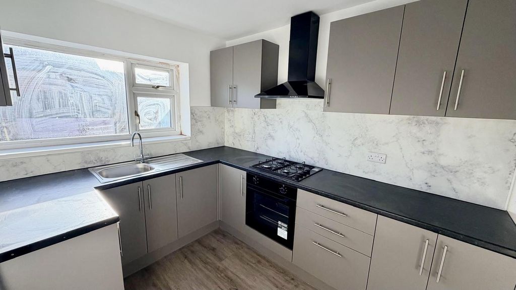 Property photo 3 of 8 A83A2453-A084-4244-9A42-45Ebc7cd9B45.Jpeg