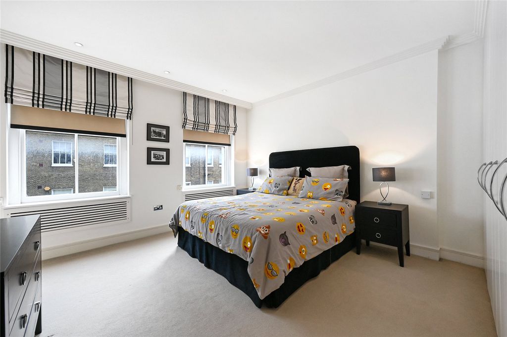 Property photo 3 of 11