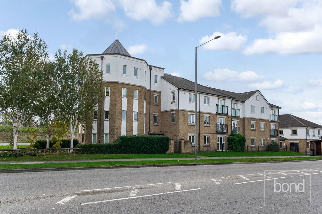 Property photo 1 of 13