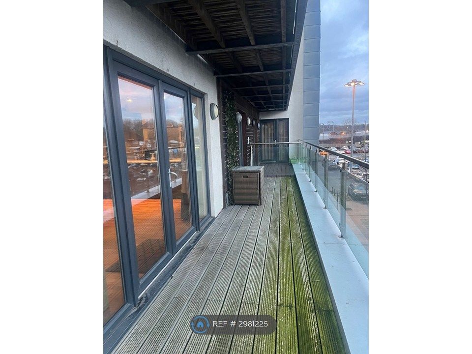 Property photo 3 of 10 Balcony