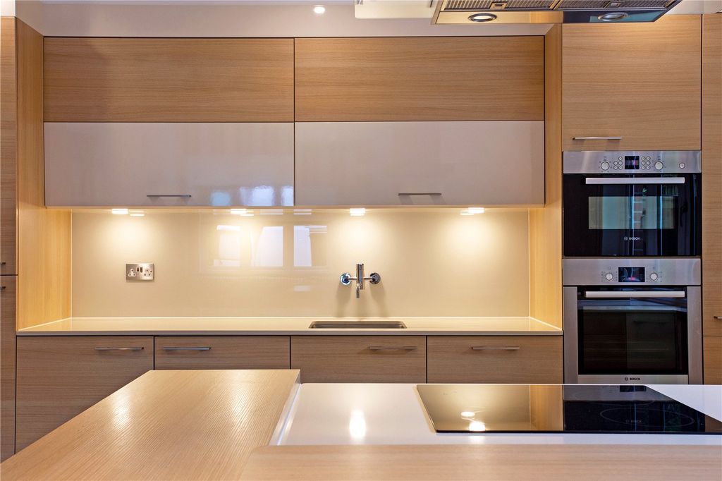 Property photo 3 of 13 Kitchen