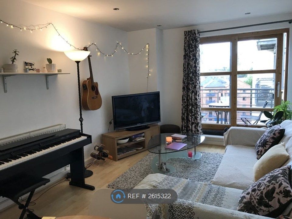 Property photo 1 of 7 Living And Dining Room (Open Plan)
