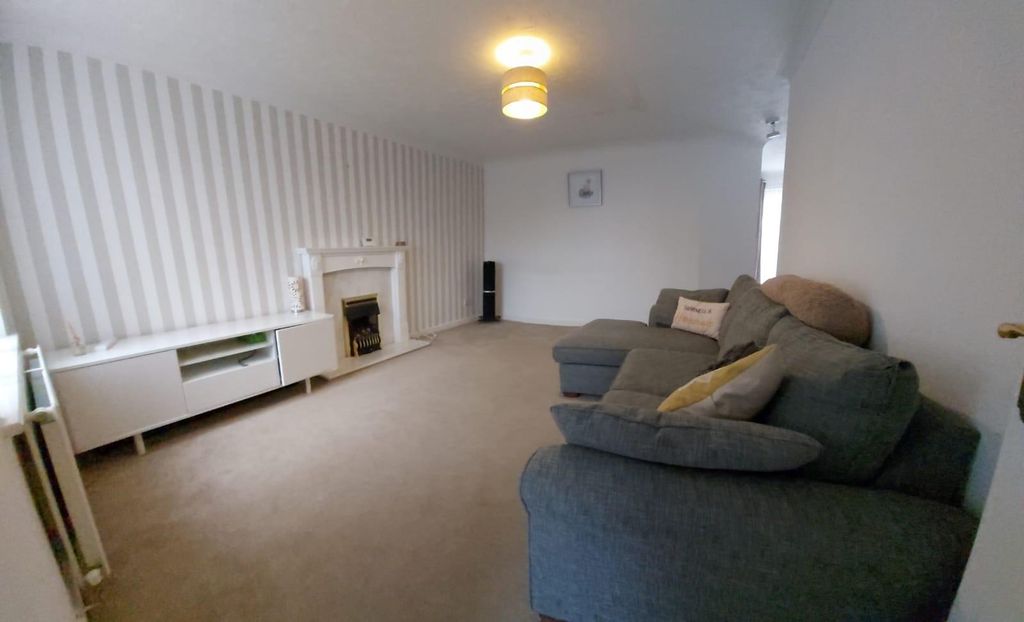 Property photo 3 of 16 Living Room