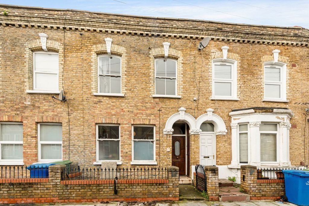 Property photo 1 of 9