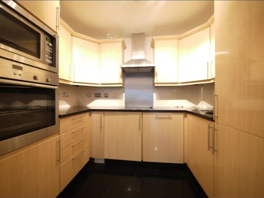 Property photo 3 of 4