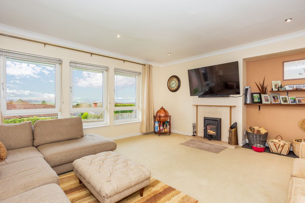 Property photo 3 of 39 Living Room