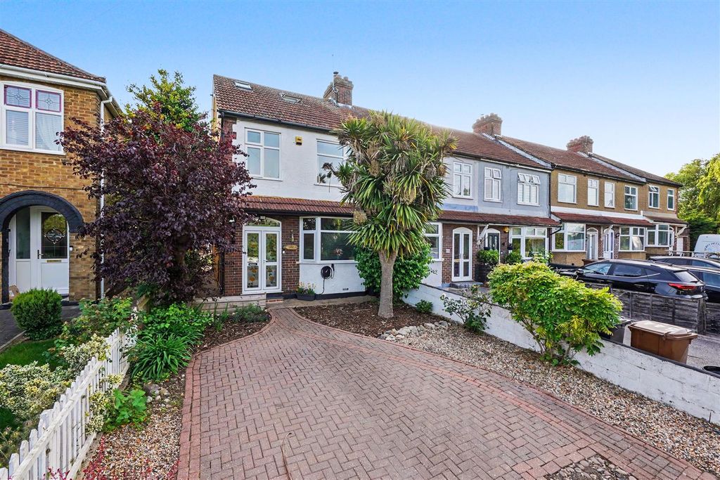 Property photo 1 of 24