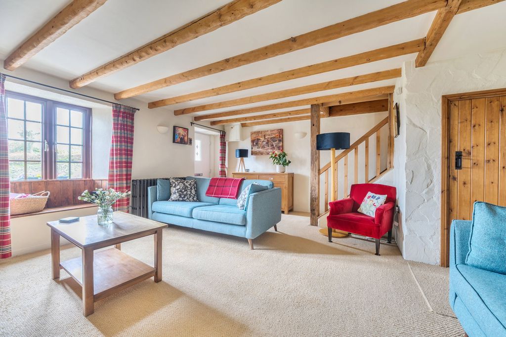 Property photo 3 of 18